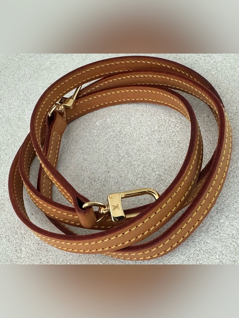 LOUIS VUITTON Authentic Vachetta Leather Shoulder Crossbody Strap 47” Like New